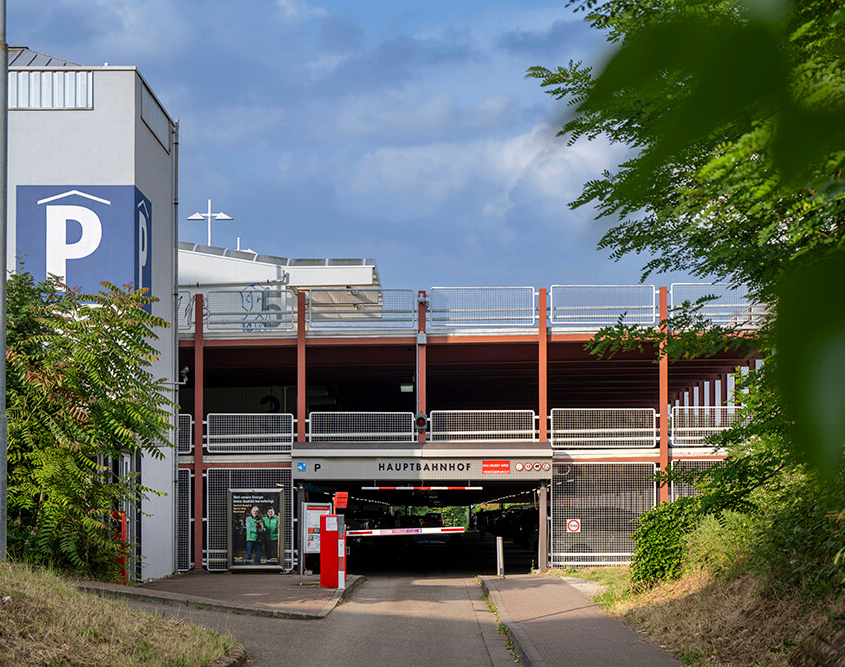 Parkhaus Hauptbahnhof, Einfahrt
